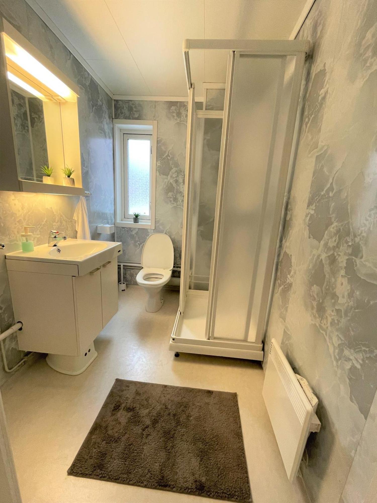 Lassiebyn 10 Entire Apartment With Parking & Kitchen Branäs Kültér fotó